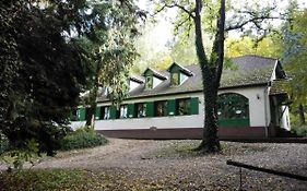 Feherkolapa Turistahaz Panzio